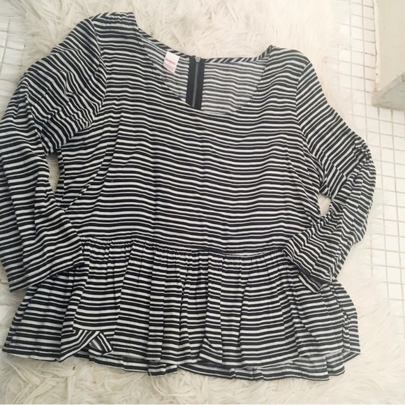 Bongo Pinstriped Peplum Style Blouse - Picture 6 of 7